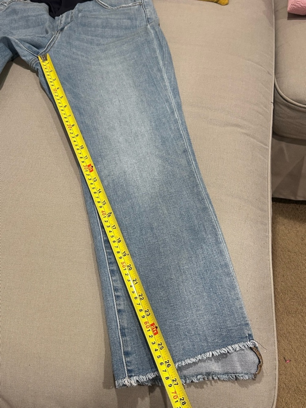 PINKBLUSH Light Blue Raw Edge Crop Maternity Jeans - Picture 10 of 15